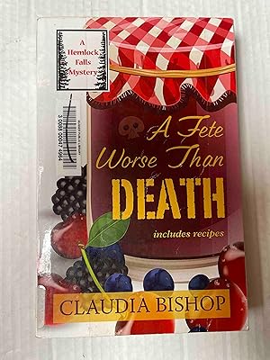 Imagen del vendedor de A Fete Worse Than Death (A Hemlock Falls Mystery) a la venta por Jake's Place Books