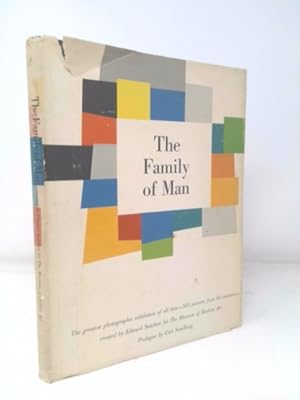 Bild des Verkufers fr Family of Man: the Photographic Exhibition zum Verkauf von ThriftBooksVintage