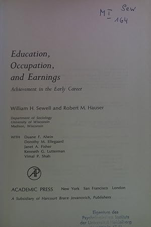 Image du vendeur pour Education, Occupation, and Earnings: Achievement in the Early Career. Studies in Population mis en vente par books4less (Versandantiquariat Petra Gros GmbH & Co. KG)