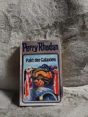 Bild des Verkufers fr Pakt der Galaxien - Perry Rhodan 31 - Silberband [Red.: Horst Hoffmann] / Perry Rhodan ; 31 zum Verkauf von TschaunersWelt