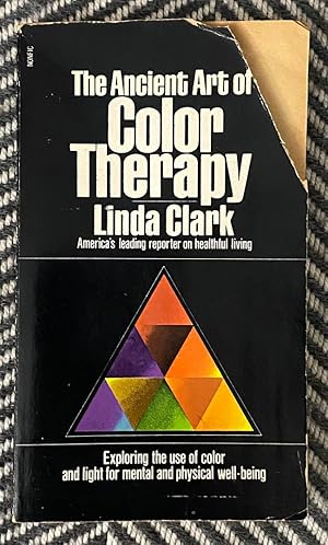 Immagine del venditore per The Ancient Art of Color Therapy venduto da Exchange Value Books