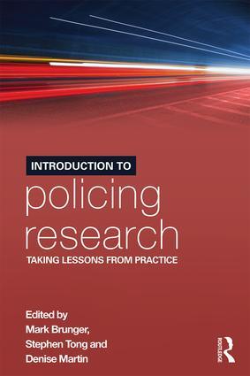 Bild des Verkufers fr Introduction to Policing Research zum Verkauf von moluna