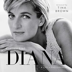 Immagine del venditore per Remembering Diana: A Life in Photographs venduto da moluna