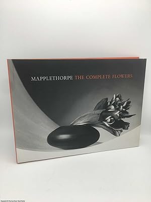 Bild des Verkufers fr Mapplethorpe The Complete Flowers zum Verkauf von 84 Charing Cross Road Books, IOBA