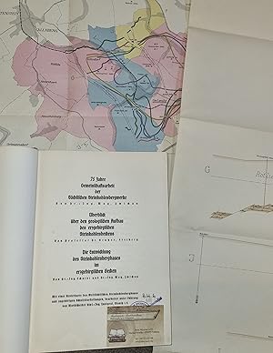 Seller image for 75 Jahre Gemeinschaftsarbeit der Schsischen Steinkohlenbergwerke: Mit einer Revierkarte des westschsischen Steinkohlenbergbaues und zugehrigen Schnittdarstellungen ; berblick ber den geologischen Aufbau des erzgebirgischen Steinkohlenbeckens ; Die Entwicklung des Steinkohlenbergbaues im erzgebirgischen Becken for sale by Akademische Buchhandlung Antiquariat