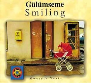 Imagen del vendedor de Smiling -Language: Turkish a la venta por GreatBookPrices