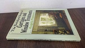 Bild des Verkufers fr The Batsford Book of Curtains and Window Treatments zum Verkauf von BoundlessBookstore