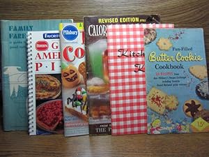 BUNCH OF BOOKLET COOKBOOKS
