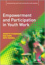 Bild des Verkufers fr Empowerment and Participation in Youth Work zum Verkauf von moluna