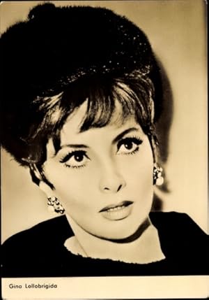 Bild des Verkufers fr Ansichtskarte / Postkarte Schauspielerin Gina Lollobrigida, Portrait, Der Glckner von Notre Dame, Trapez zum Verkauf von akpool GmbH