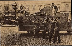 Ansichtskarte / Postkarte Berlin Mitte, Panzerauto hat sich dem Arbeiter- und Soldatenrat zur ver...