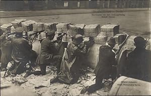 Ansichtskarte / Postkarte Berlin, Straßenkämpfe 1919, Barrikaden vor Zeitungsverlag Rudolf Mosse