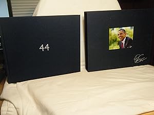 Immagine del venditore per Obama An Intimate Portrait venduto da curtis paul books, inc.