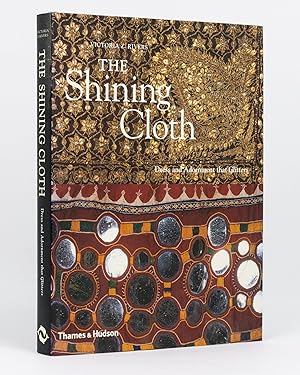 Image du vendeur pour The Shining Cloth. Dress and Adornment that Glitters mis en vente par Michael Treloar Booksellers ANZAAB/ILAB