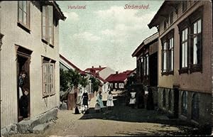 Bild des Verkufers fr Ansichtskarte / Postkarte Strmstad Schweden, Vatuland, Straenpartie zum Verkauf von akpool GmbH