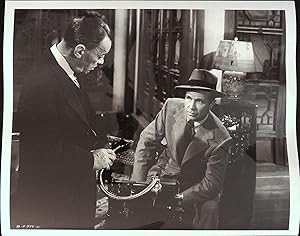 Immagine del venditore per To the Ends of the Earth 8 X 10 Studio Issued Still 1947 Dick Powell, Vladimir Sokoloff venduto da AcornBooksNH