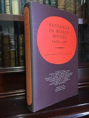 Imagen del vendedor de Australia In World Affairs 1966-1970. a la venta por Time Booksellers