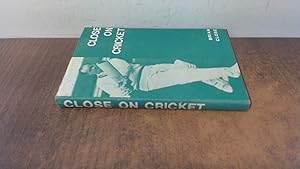 Immagine del venditore per Close On Cricket venduto da BoundlessBookstore