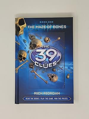 Imagen del vendedor de The Maze of Bones (The 39 Clues, Book 1) a la venta por Cross Genre Books