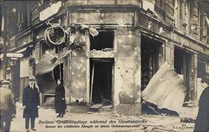 Ansichtskarte / Postkarte Berlin, Großkampftage, Generalstreik 1919, Kampfspuren an einem Goldwar...