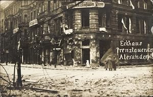 Foto Ansichtskarte / Postkarte Berlin, Straßenkämpfe 1919, Eckhaus Prenzlauer Straße, Alexanderplatz