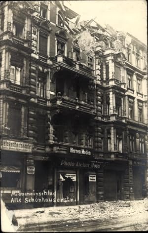 Foto Ansichtskarte / Postkarte Berlin, Straßenkämpfe, Mineneinschlag Alte Schönhauser Straße, Pho...