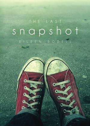 Imagen del vendedor de The Last Snapshot a la venta por -OnTimeBooks-