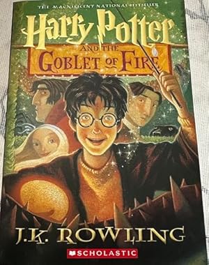Bild des Verkufers fr Harry Potter and the Goblet of Fire (Harry Potter, Book 4) (4) zum Verkauf von -OnTimeBooks-