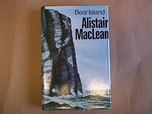 Immagine del venditore per Bear Island venduto da Carmarthenshire Rare Books