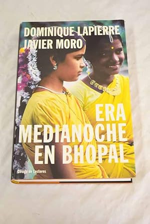Imagen del vendedor de Era medianoche en Bhopal a la venta por Alcan Libros