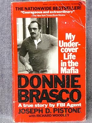Seller image for Donnie Brasco My Undercover Life in the Mafia for sale by Past Pages