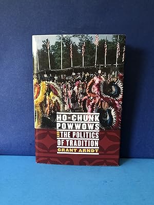 Immagine del venditore per Ho-Chunk Powwows and The Politics of Tradition venduto da Smythe Books LLC