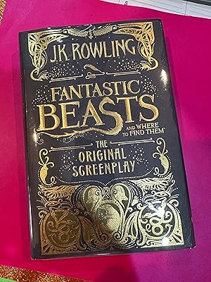 Bild des Verkufers fr Fantastic Beasts: and where to find them the original screenplay zum Verkauf von Happy Heroes