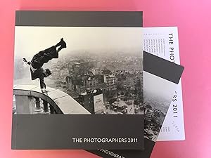 Imagen del vendedor de THE PHOTOGRAPHERS 2011 [CHRIS BEETLES FINE PHOTOGRAPHS London 1 November 2011] a la venta por LOE BOOKS