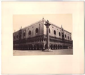 Bild des Verkufers fr Foto unbekannter Fotograf, Ansicht Venedig - Venezia, Dogen-Palast auf dem Piazza San Marco zum Verkauf von Bartko-Reher