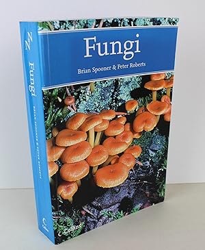 Fungi (Collins New Naturalist)
