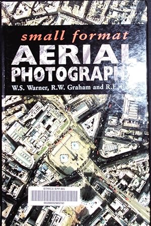 Imagen del vendedor de Small format aerial photography. a la venta por Antiquariat Bookfarm