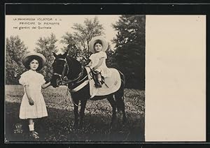 Bild des Verkufers fr Cartolina La Prinipesse Iolanda el il Principe di Piemonte nei giardini del Quirinale zum Verkauf von Bartko-Reher