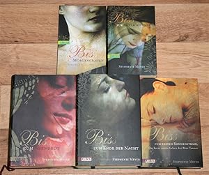 Image du vendeur pour 5 Bcher, Romane STEPHENIE MEYER. BISS ZUM Morgengrauen .zur Mittagsstunde .zum Abendrot .zum Ende der Nacht .zum ersten Sonnenstrahl. TWILIGHT. mis en vente par Antiquariat Gallenberger