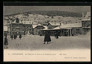 Ansichtskarte Gerardmer, La Place de la Gare et les Xettes en hiver, Bahnhof