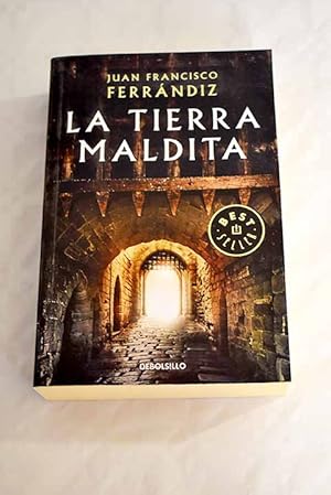 Image du vendeur pour La tierra maldita mis en vente par Alcan Libros