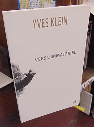 Seller image for Vers l'immateriel: Le depassement de la problematique de l'art; Le conference a la Sorbonne (Texte bilingue/Bilingual text) for sale by Atlantic Bookshop