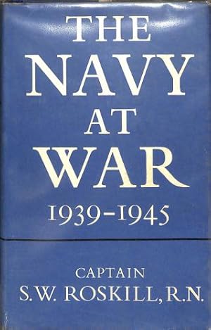 Imagen del vendedor de The Navy at war 1939-1945 a la venta por WeBuyBooks