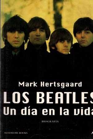 Imagen del vendedor de LOS BEATLES. UN DA EN LA VIDA a la venta por Librera Vobiscum