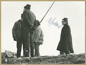 Image du vendeur pour Jean-Luc Godard (1930-2022) - Rare signed photo - Cannes 1982 mis en vente par PhP Autographs