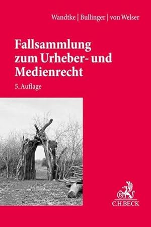 Seller image for Fallsammlung zum Urheber- und Medienrecht for sale by Wegmann1855