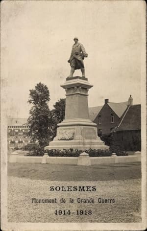 Bild des Verkufers fr Ansichtskarte / Postkarte Solesmes Nord, Denkmal fr den Ersten Weltkrieg 1914-1918 zum Verkauf von akpool GmbH