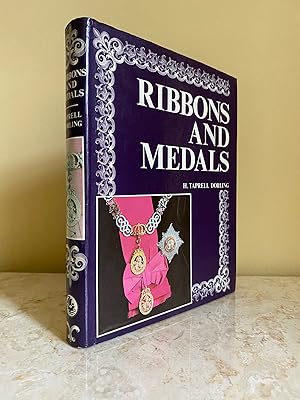 Immagine del venditore per Ribbons and Medals | The World's Military and Civil Awards venduto da Little Stour Books PBFA Member