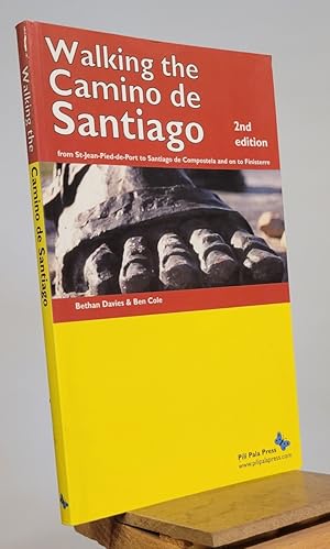 Immagine del venditore per Walking the Camino De Santiago venduto da Henniker Book Farm and Gifts