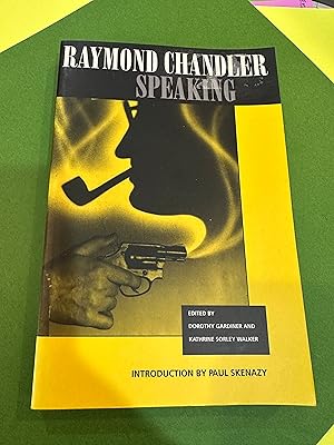 Immagine del venditore per Raymond Chandler Speaking venduto da Happy Heroes